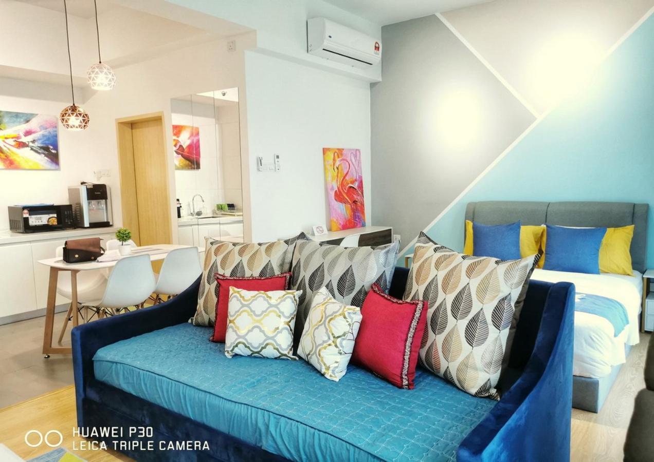 Comfy Imperium Seaview Apartment *